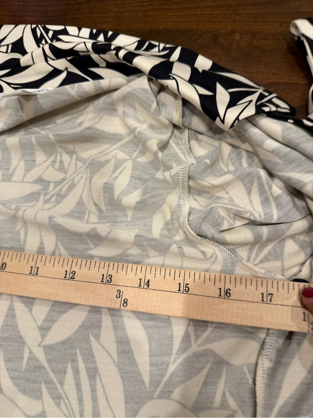 Diane Von Furstenberg Black and Cream Leaf-Print Silk Midi Wrap Dress - Picture 6 of 14
